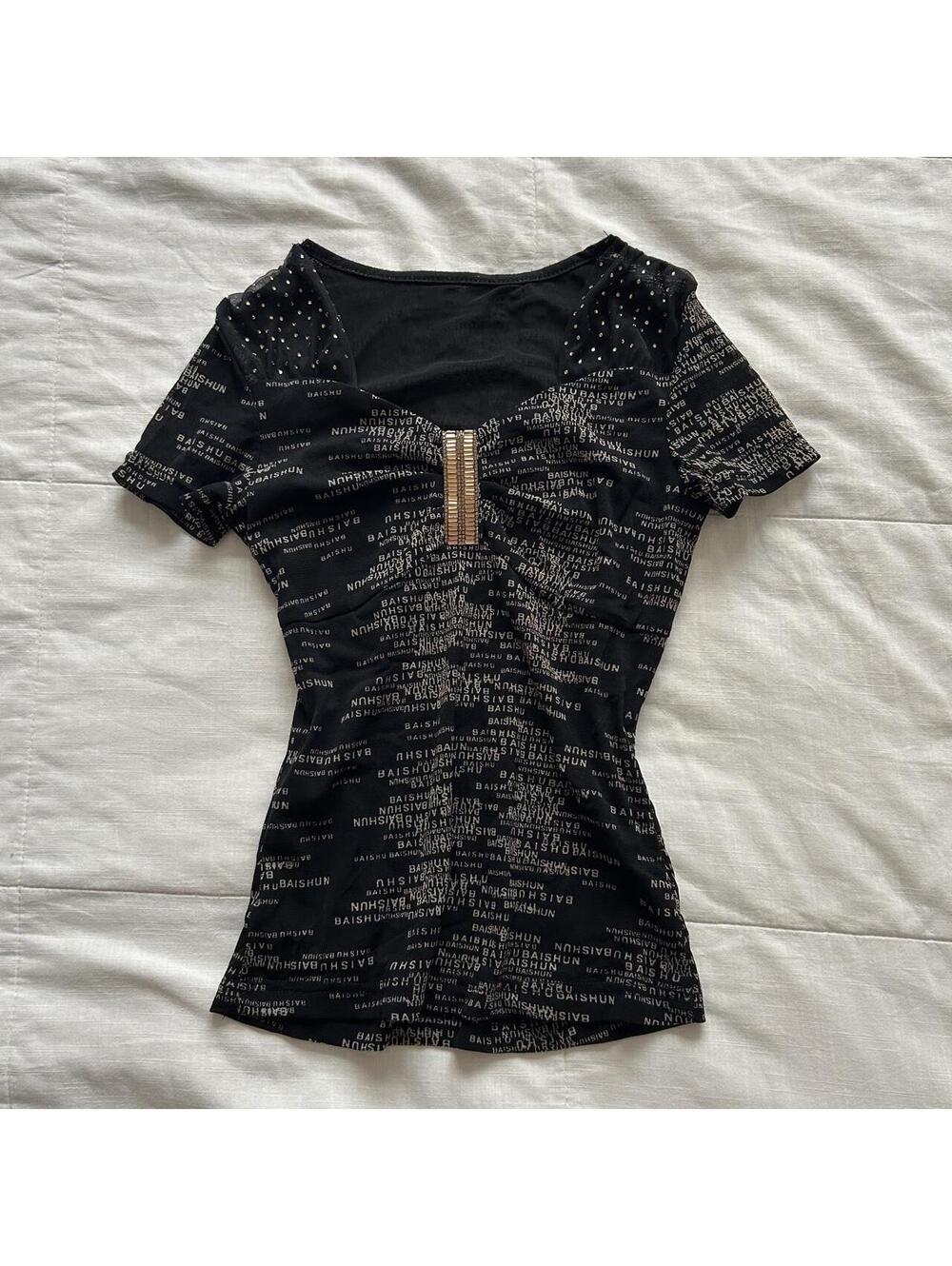 Red Pepper Black Logo Print Top S Gold Zipper Studded Y2K Gyaru Mcbling